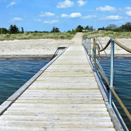Quaint Holiday In R Dby With Jetty Feriehus *