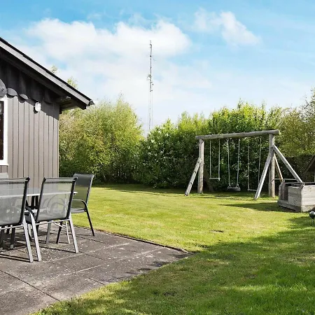 Quaint Holiday In R Dby With Jetty Feriehus