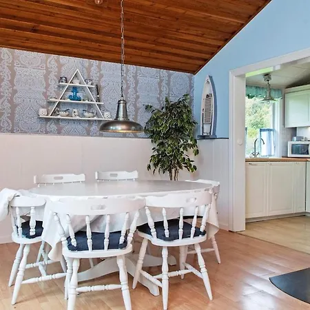 Quaint Holiday In R Dby With Jetty Feriehus