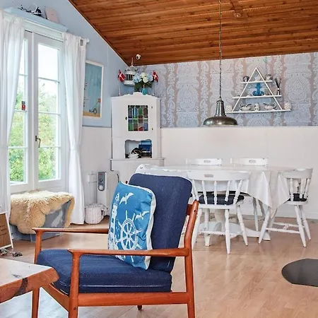 Quaint Holiday In R Dby With Jetty Feriehus *