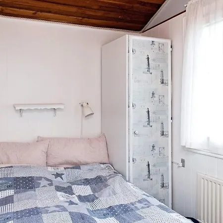 Quaint Holiday In R Dby With Jetty Feriehus Kramnitse